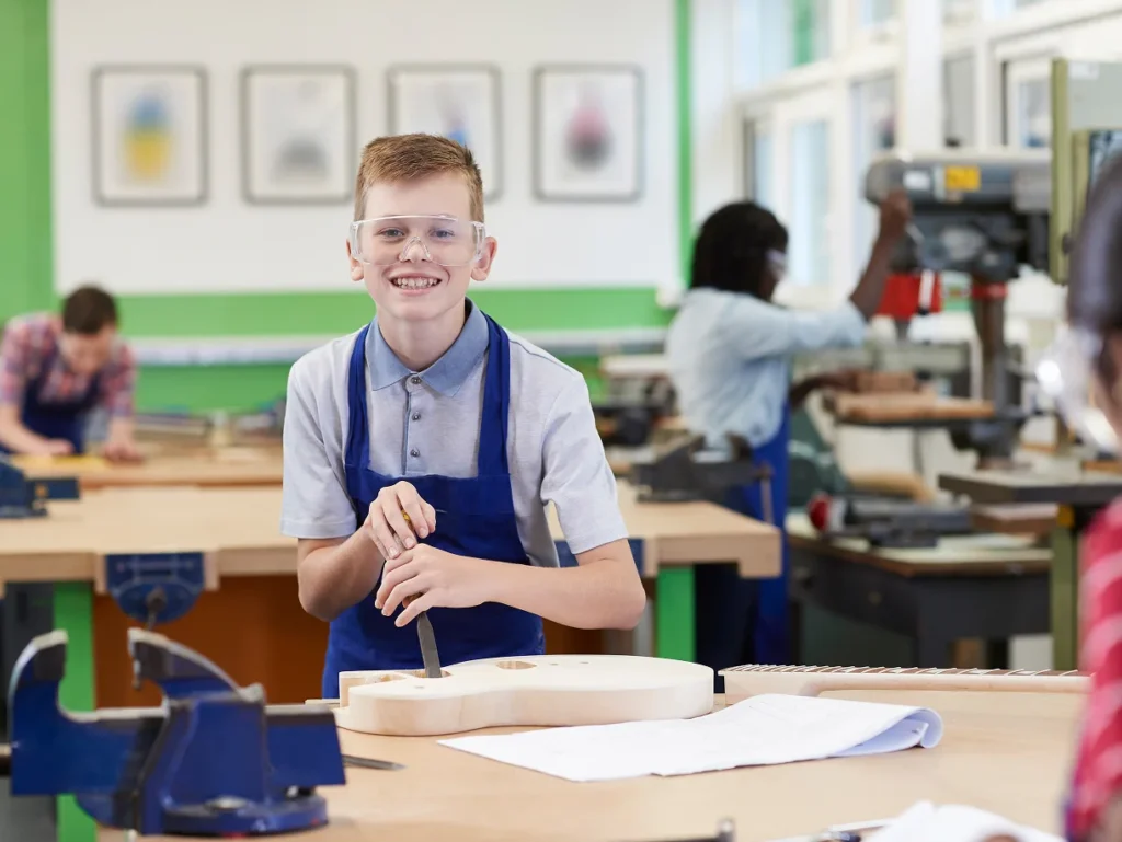 What Workbenches DT and STEM Classrooms Need
